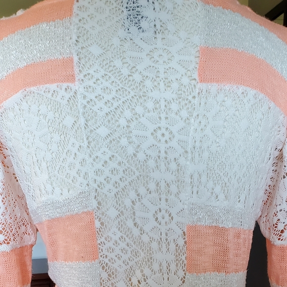 Top - Picture 2 of 3